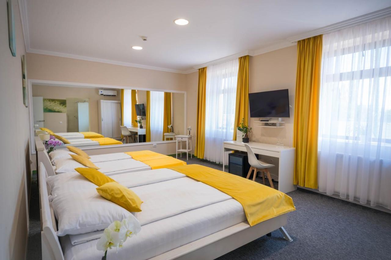 Seva Hotel Health Club Câmpina Eksteriør billede