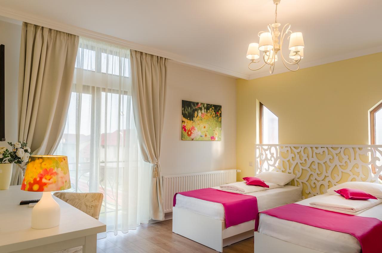 Seva Hotel Health Club Câmpina Eksteriør billede