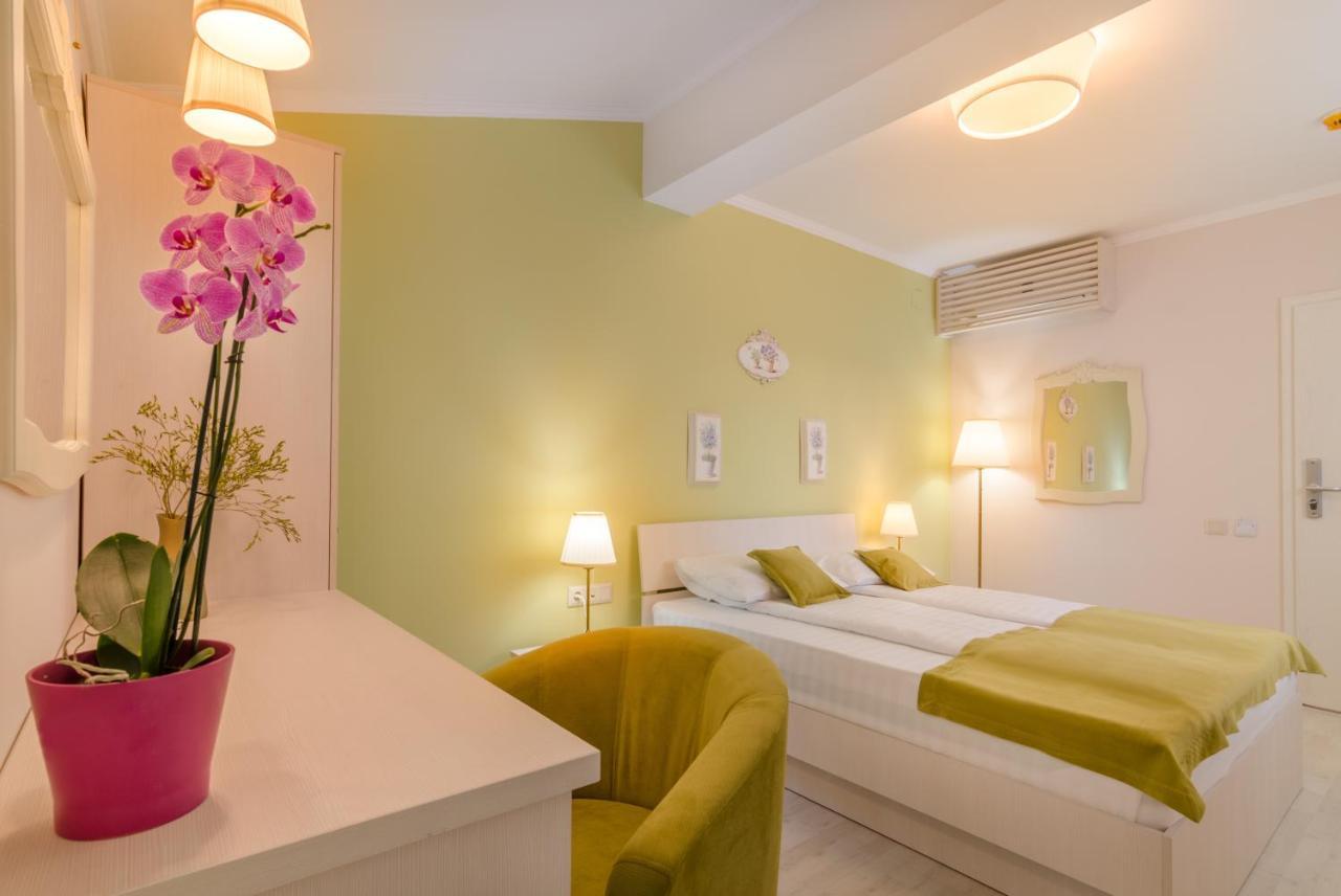 Seva Hotel Health Club Câmpina Eksteriør billede